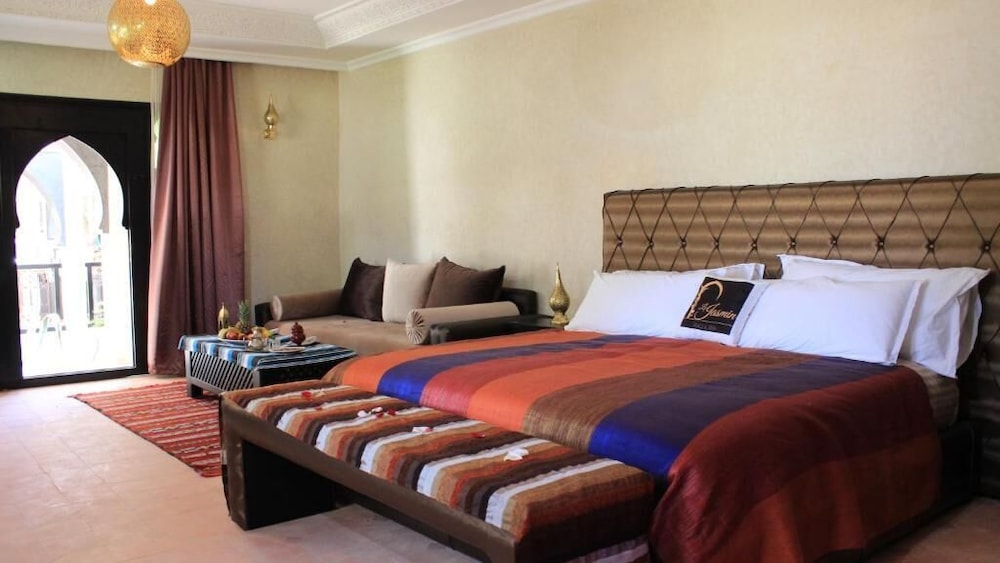 DELUXE, MULTIPLE BEDS, ACCESSIBLE