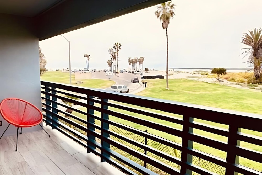 Ocean Villa Inn 3/66