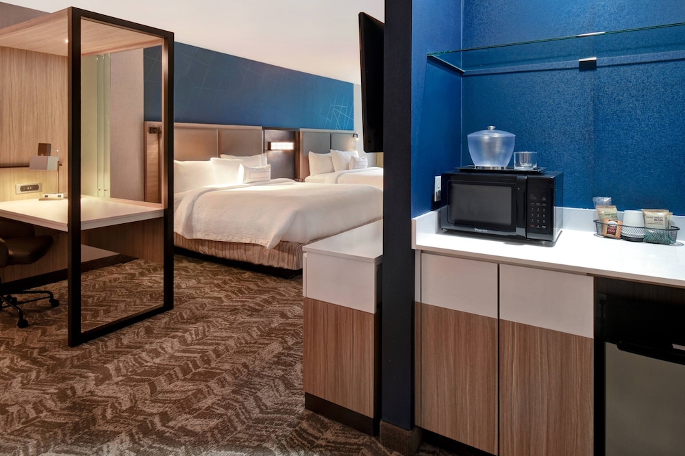 SpringHill Suites by Marriott Holland 12/24