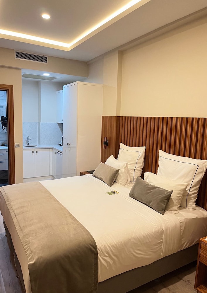 Le Petit Palace Hotel 12/50