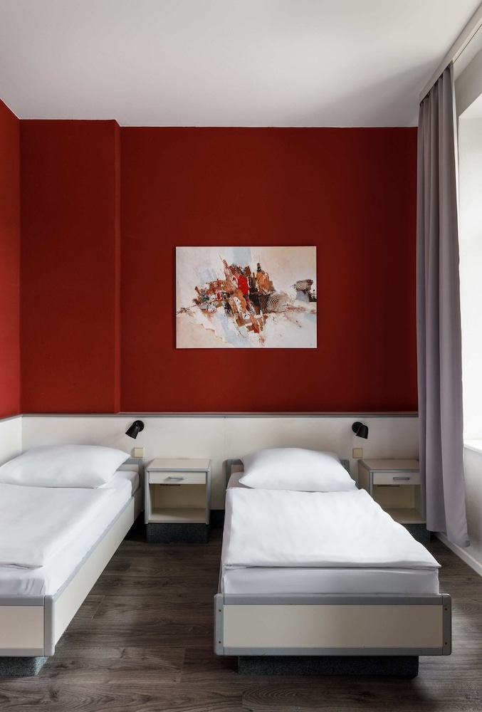 STANDARD, DOUBLE OR TWIN BED