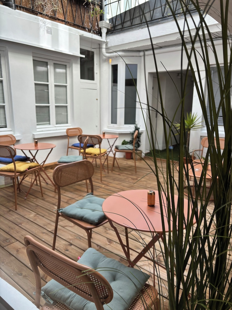 Hotel Moderna 36/50