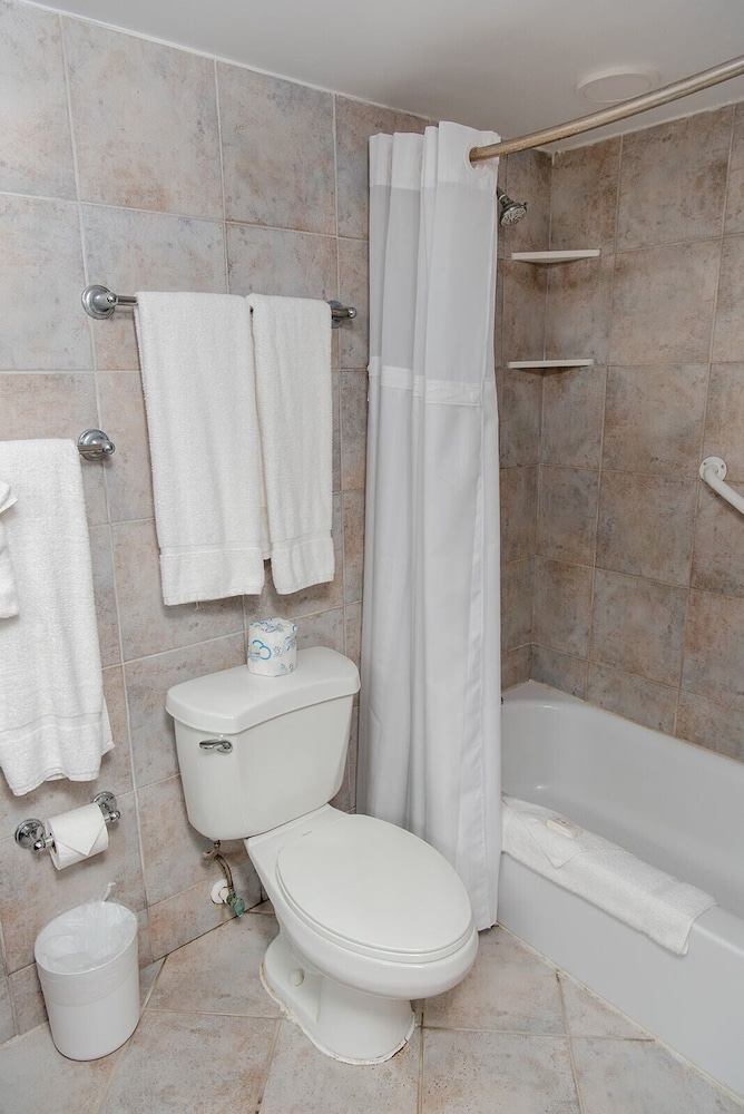 Abaco Beach Resort At Boat Harbor 36/100