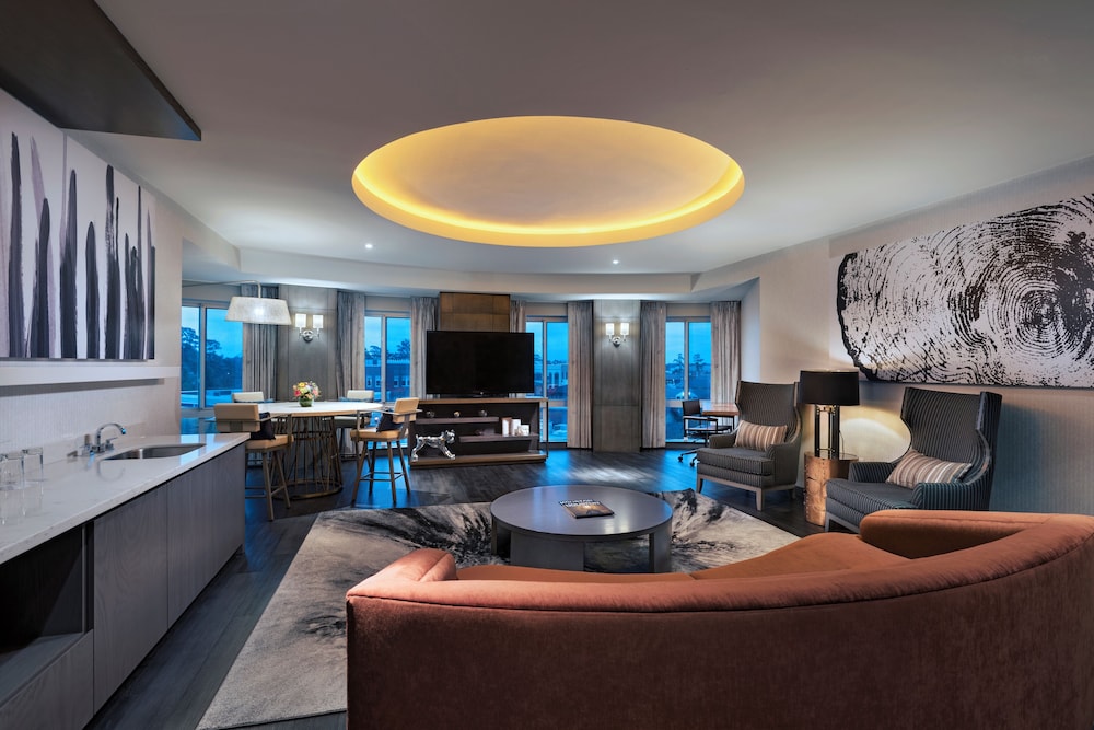 Hyatt Centric the Woodlands 36/63