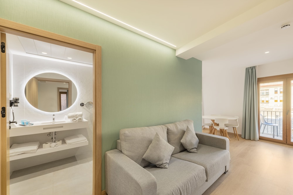 Odyssey Rooms Alicante 20/50