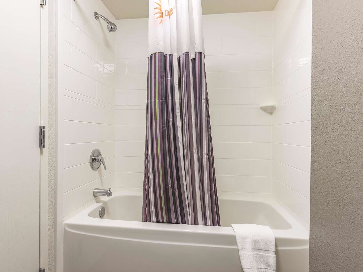 La Quinta Inn And Suites By Wyndham Salem Nh 41/42
