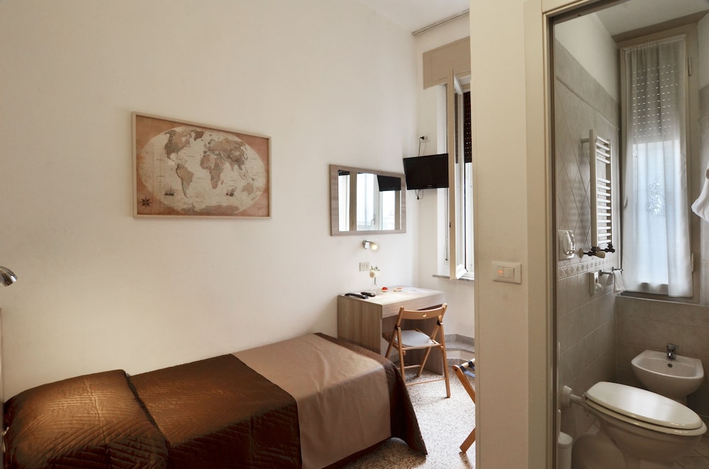 Hotel La Torre Pisa 28/60