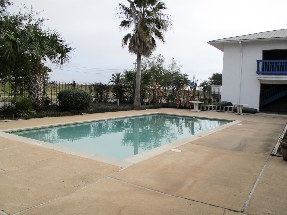 Motel6 Freeport, TX in FREEPORT - TX