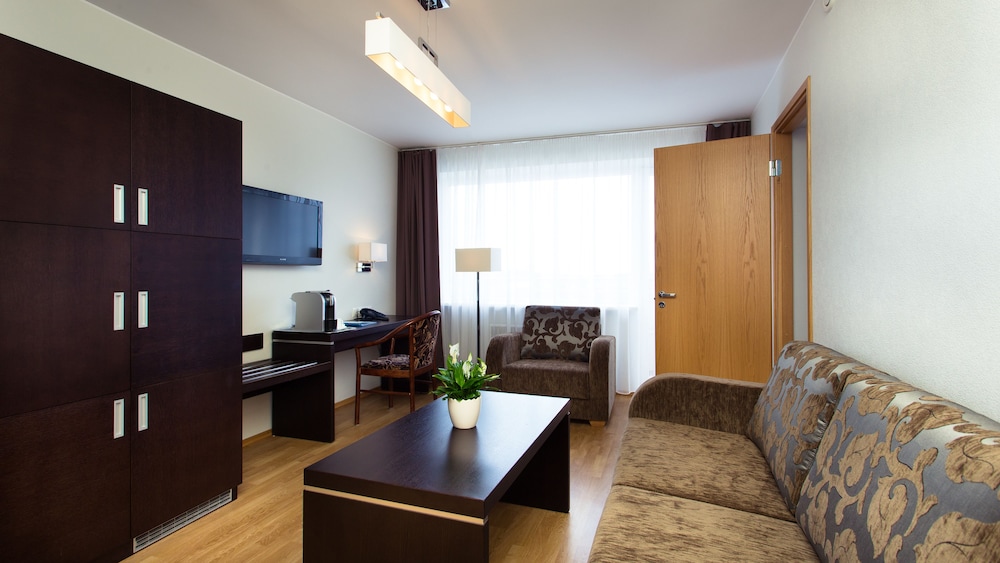 Hotel Parnu 41/55