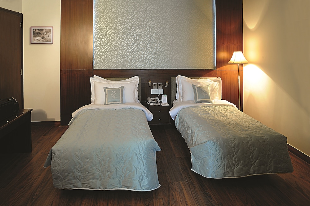 Amara Hotel 25/50