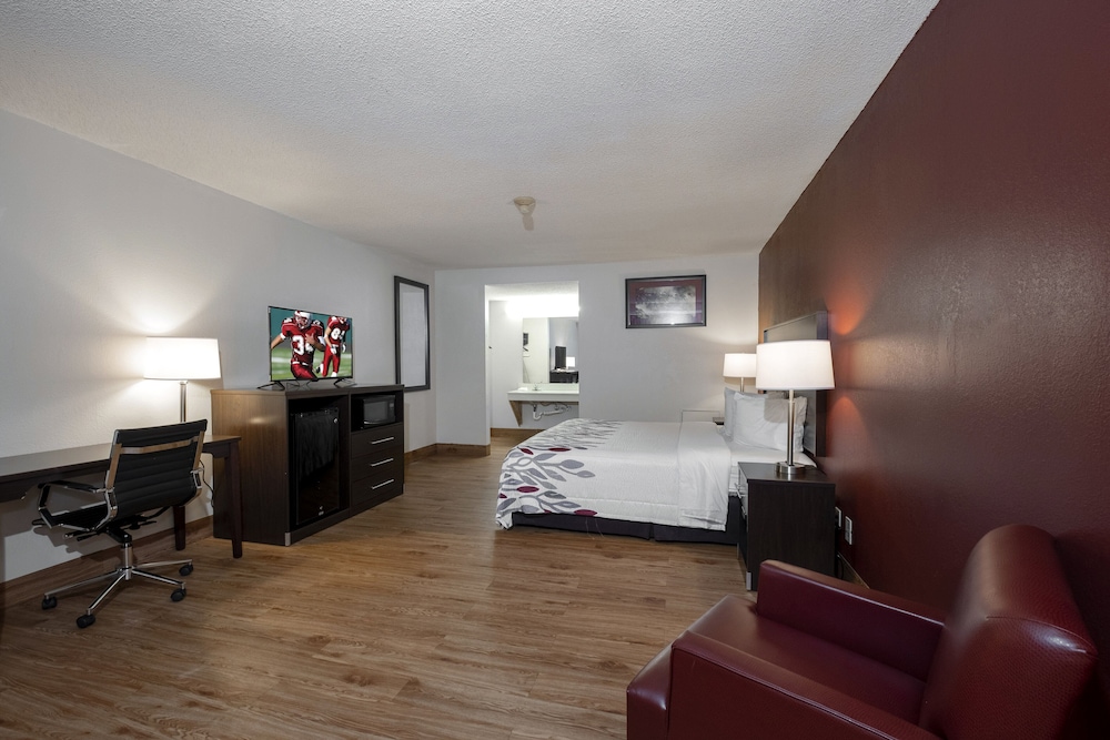 Red Roof Inn Marion, VA 12/21