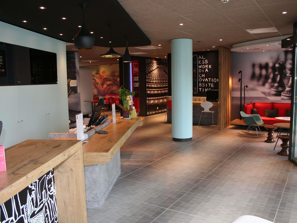 Ibis Montceau Les Mines 9/47