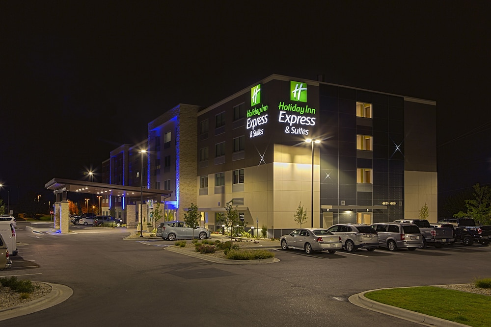 Holiday Inn Express Suites Boise Airport 3/80