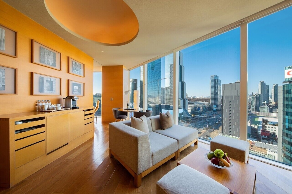 PARK HYATT SEOUL 45/76