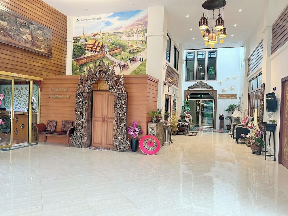 Kokhaburi Hotel by ZUZU 14/68