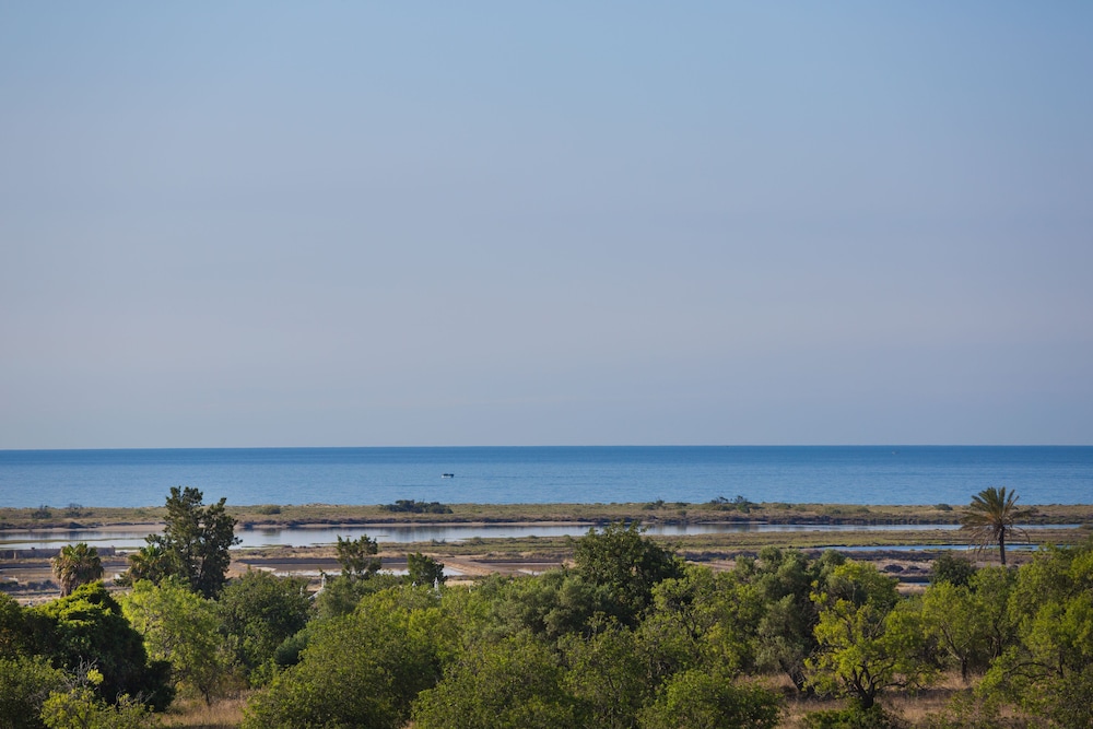 Ozadi Tavira Hotel 47/50