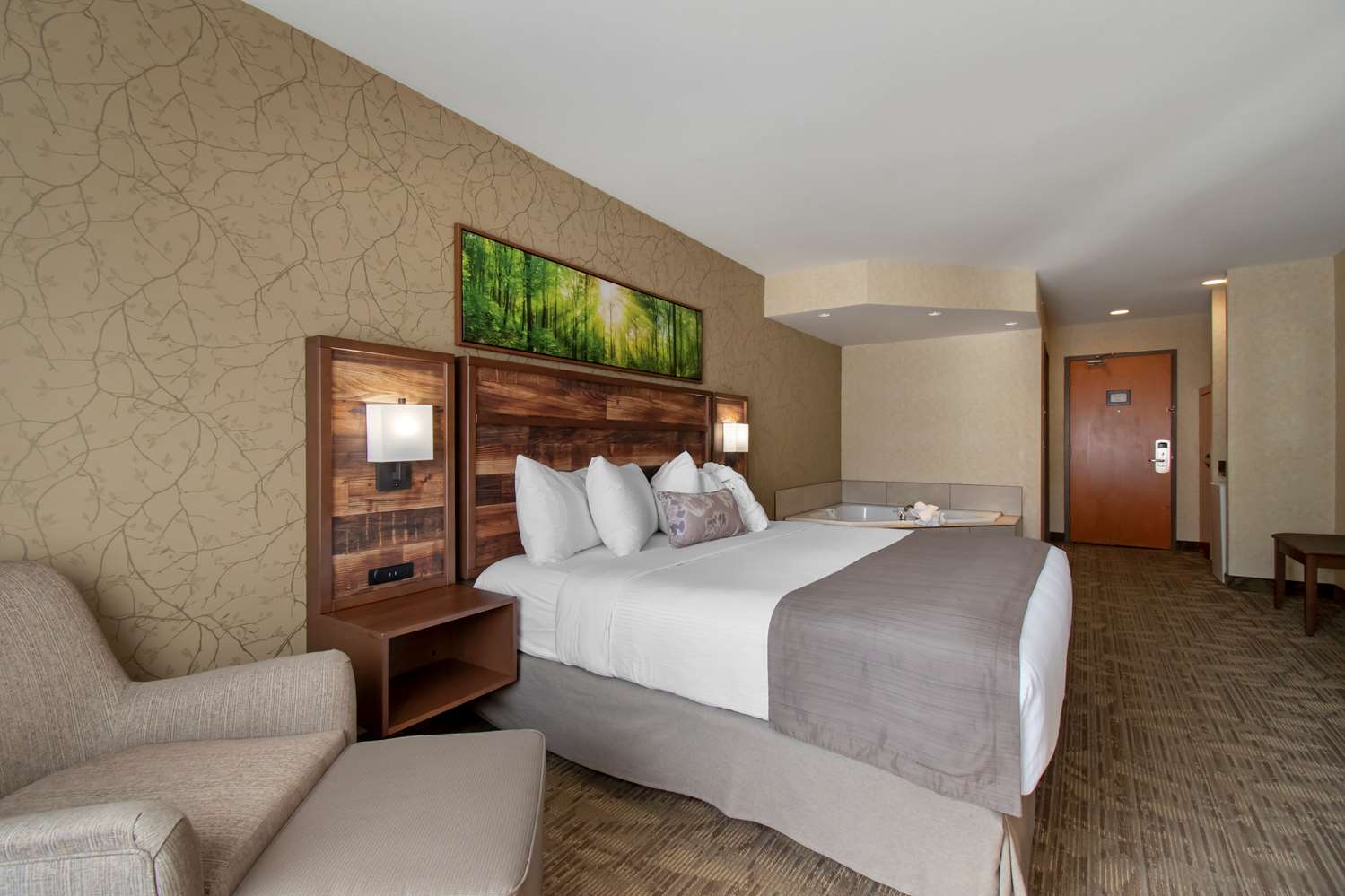 Best Western Plus Valemount Inn & Suites 18/65
