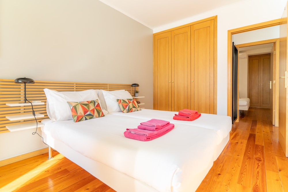 2 BEDROOMS, PREMIER, APARTMENT, CITY VIEW, BALCONY