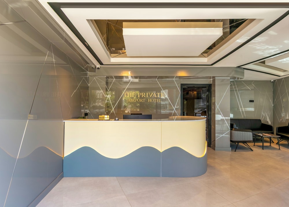 The Private Airport Hotel 10/50