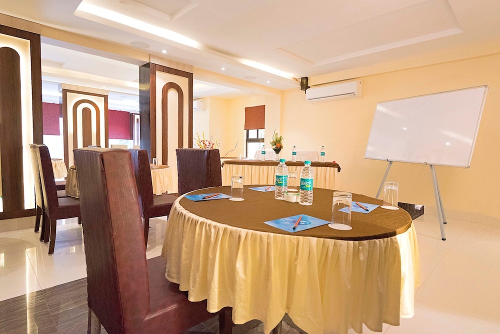 Regenta Inn Larica Ct 63/68