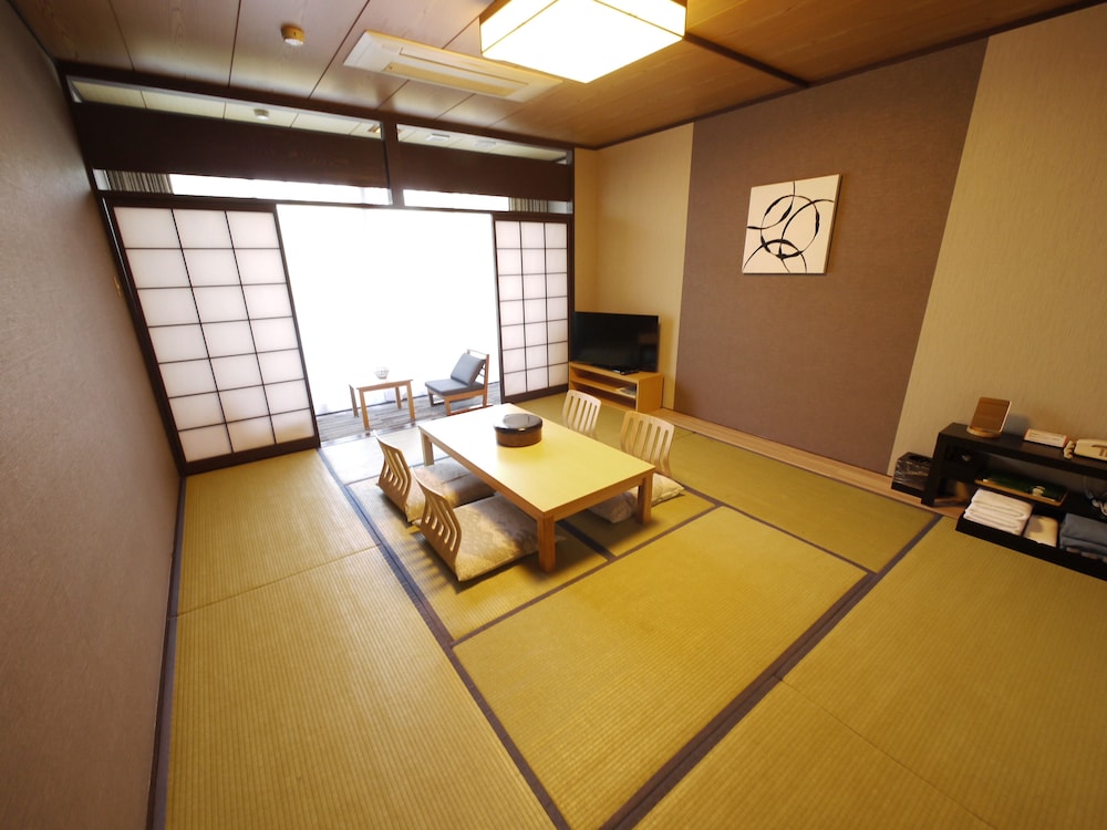 Route Inn Grantia Wakamiya 8/61