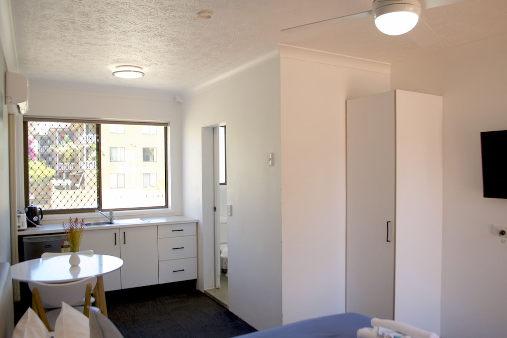 Gold Coast Inn 28/31