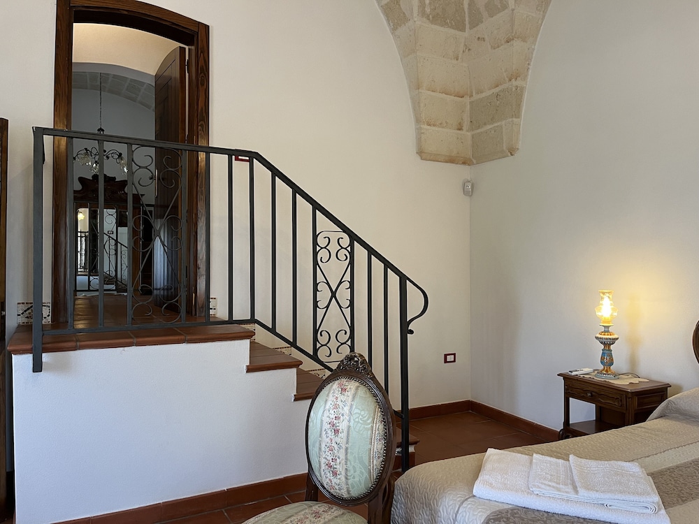 2 BEDROOMS, APARTMENT