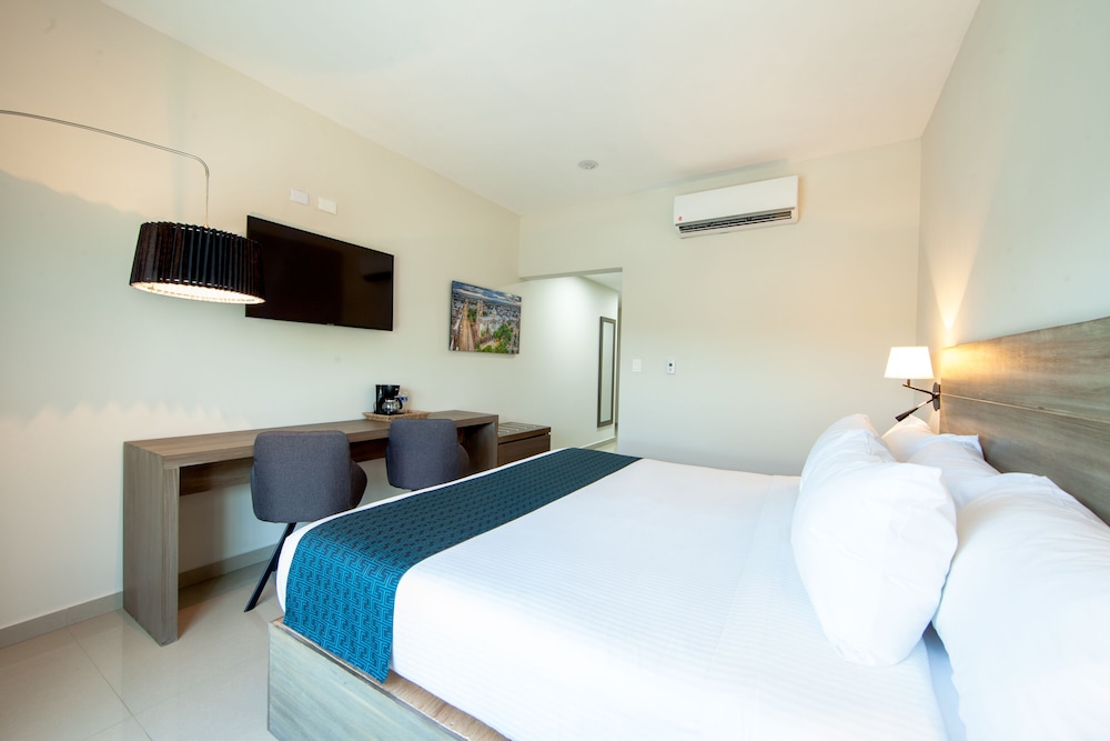 InHouse Culiacan (ex. Monterreal Hotel) 35/74