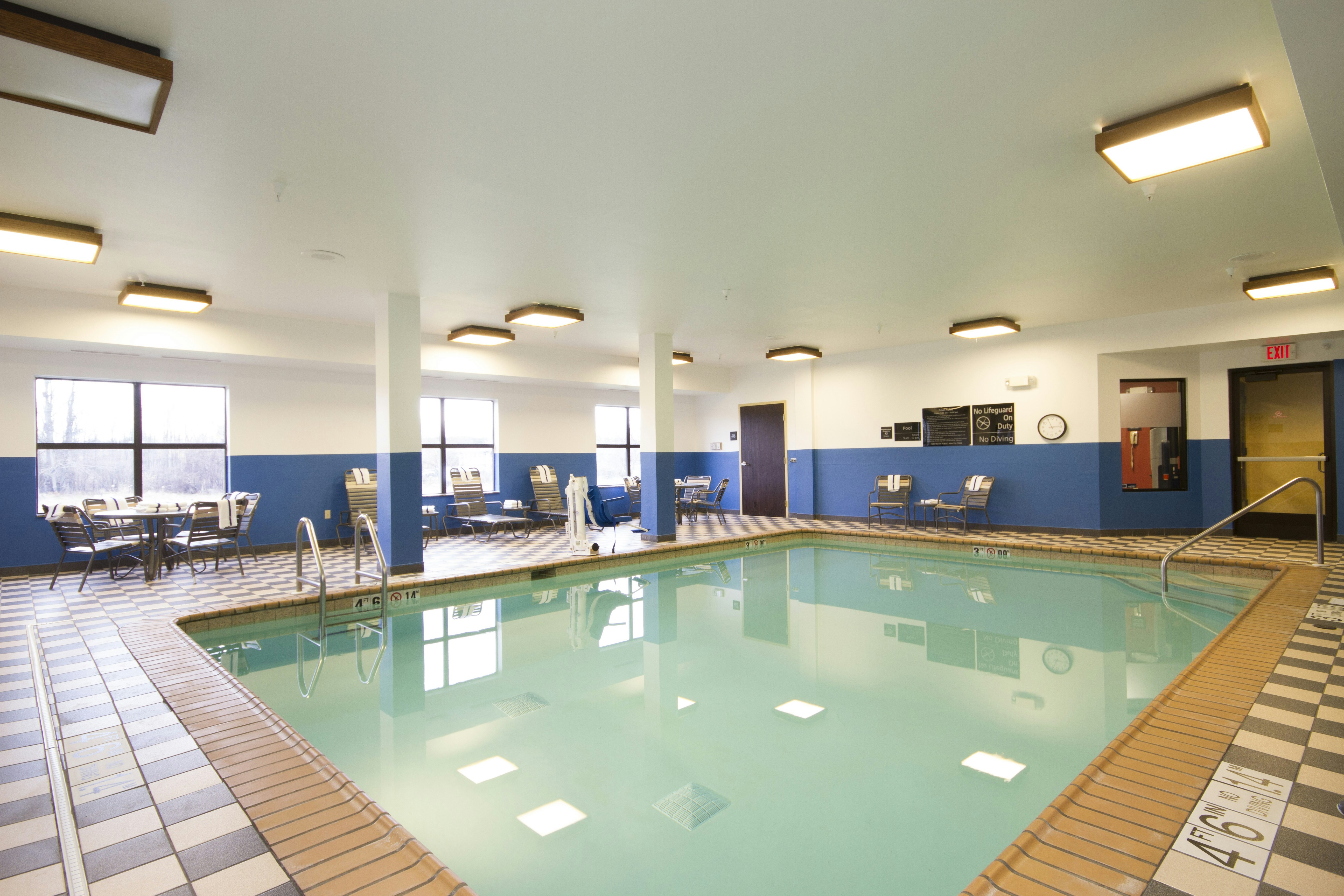 Hampton Inn Marshall, MI 14/40