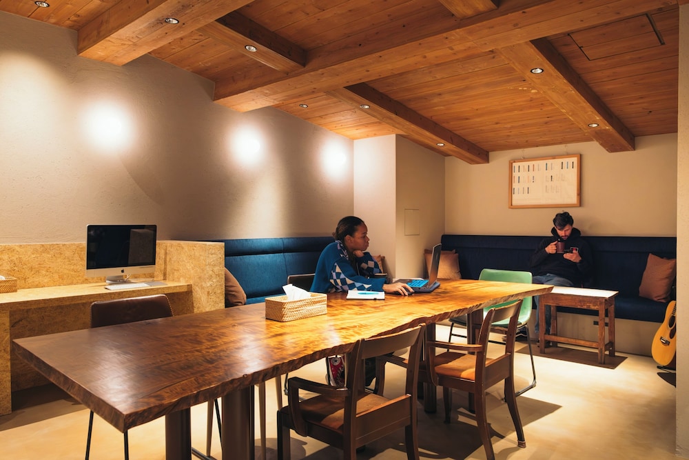 Nui. Hostel & Bar Lounge 39/50