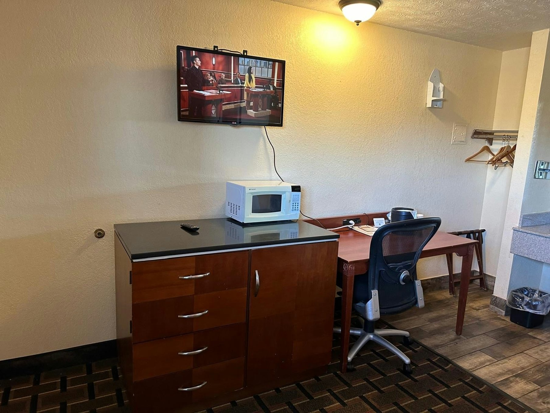 Stay Inn by OYO Near I 80 Lincoln West 24/32