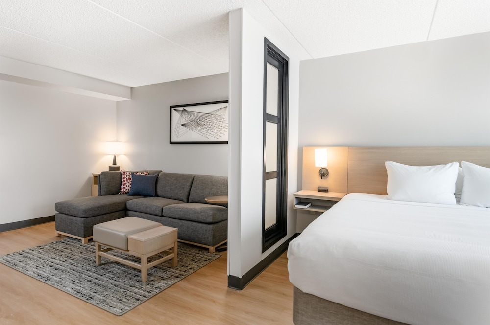 Hyatt Place College Station 9/74