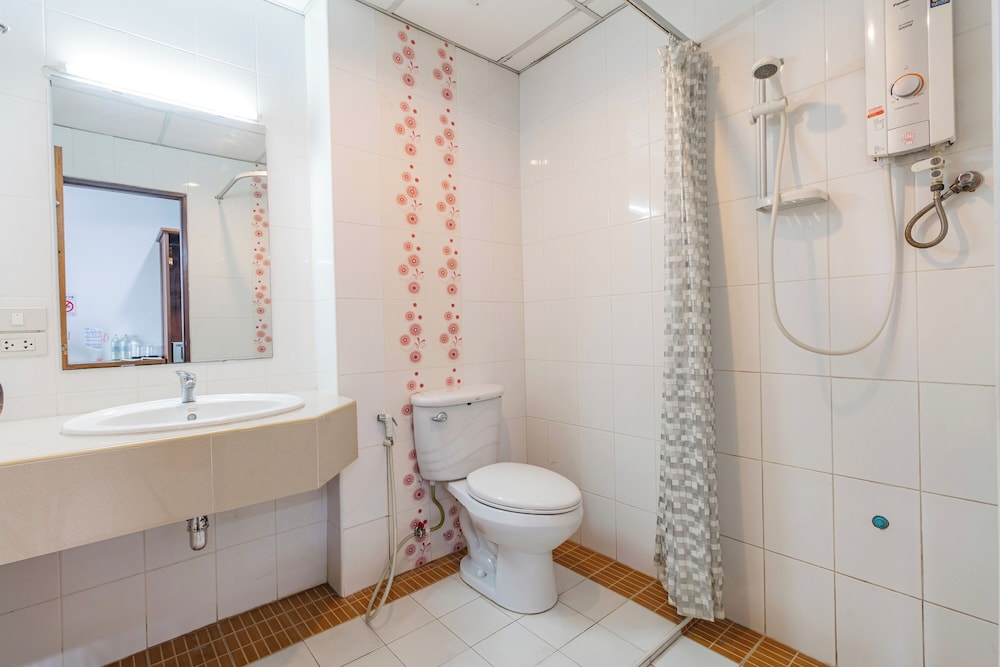 Budget Stars Hotel Chiang Mai by ZUZU 48/57