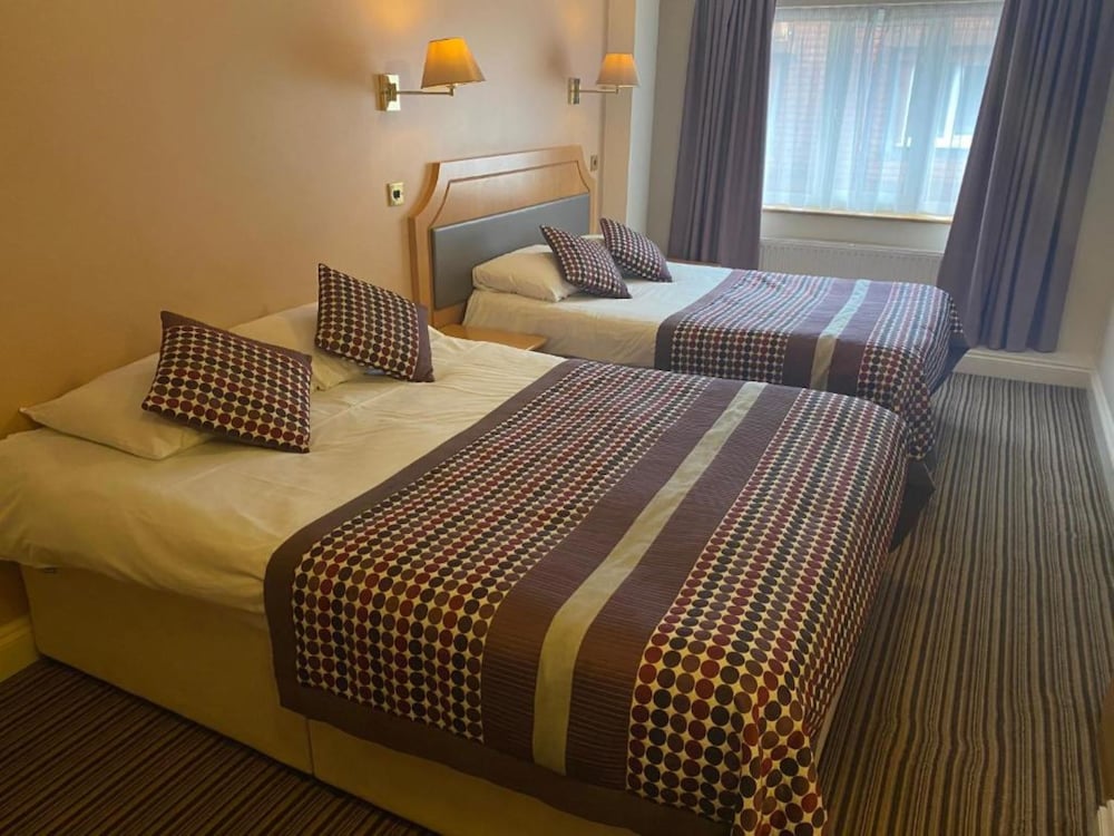 Parkside International Hotel 8/41