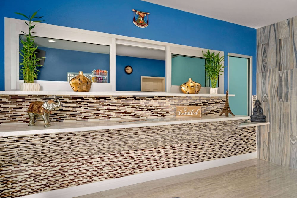 Baymont By Wyndham Kingwood 7/48