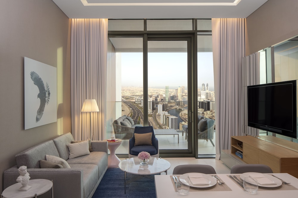 SLS Dubai Hotel and Residences 43/75