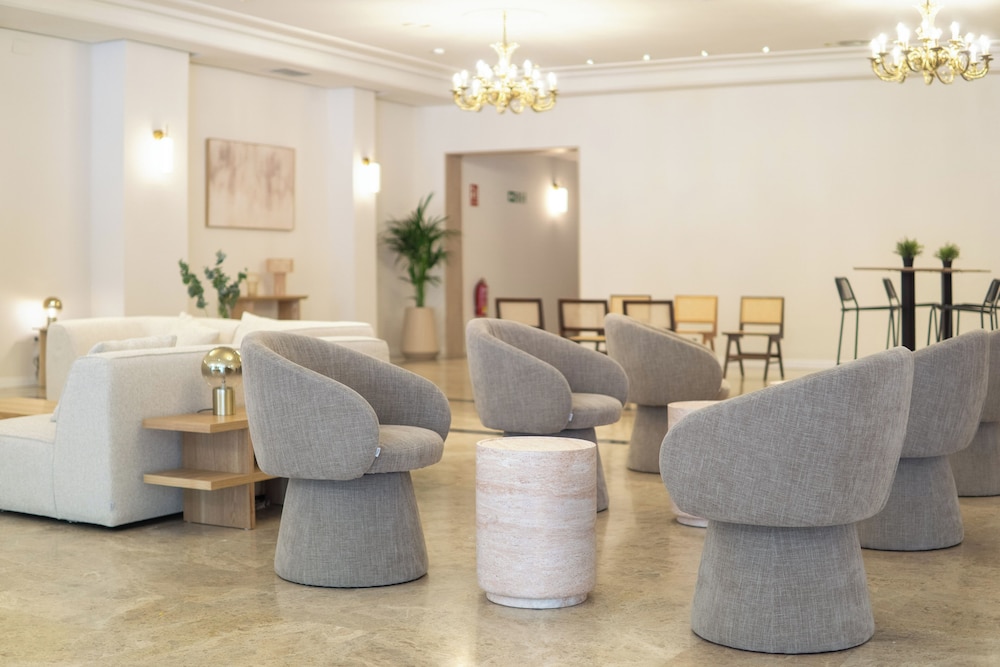 Hotel Checkin Valencia Ciscar 34/64