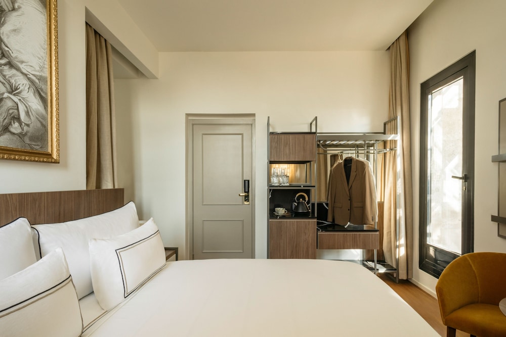 Artist, Junior Suite, King Bed, Roof View, Terrace