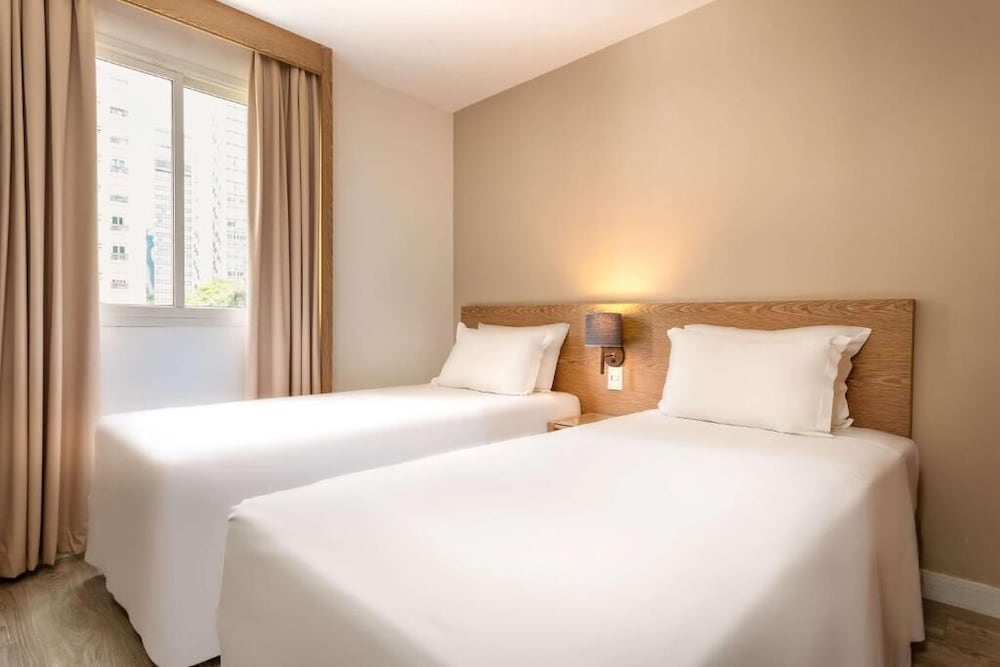 PREMIUM, TWIN BEDS