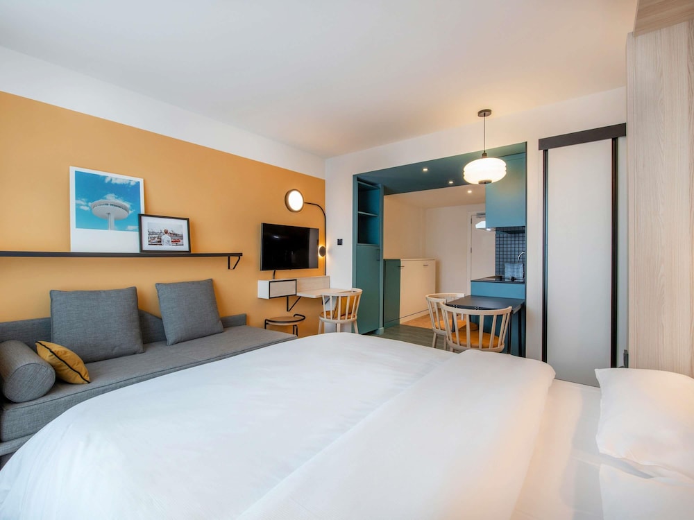 Family, Studio, Murphy Bed, Queen Bed, Sofa