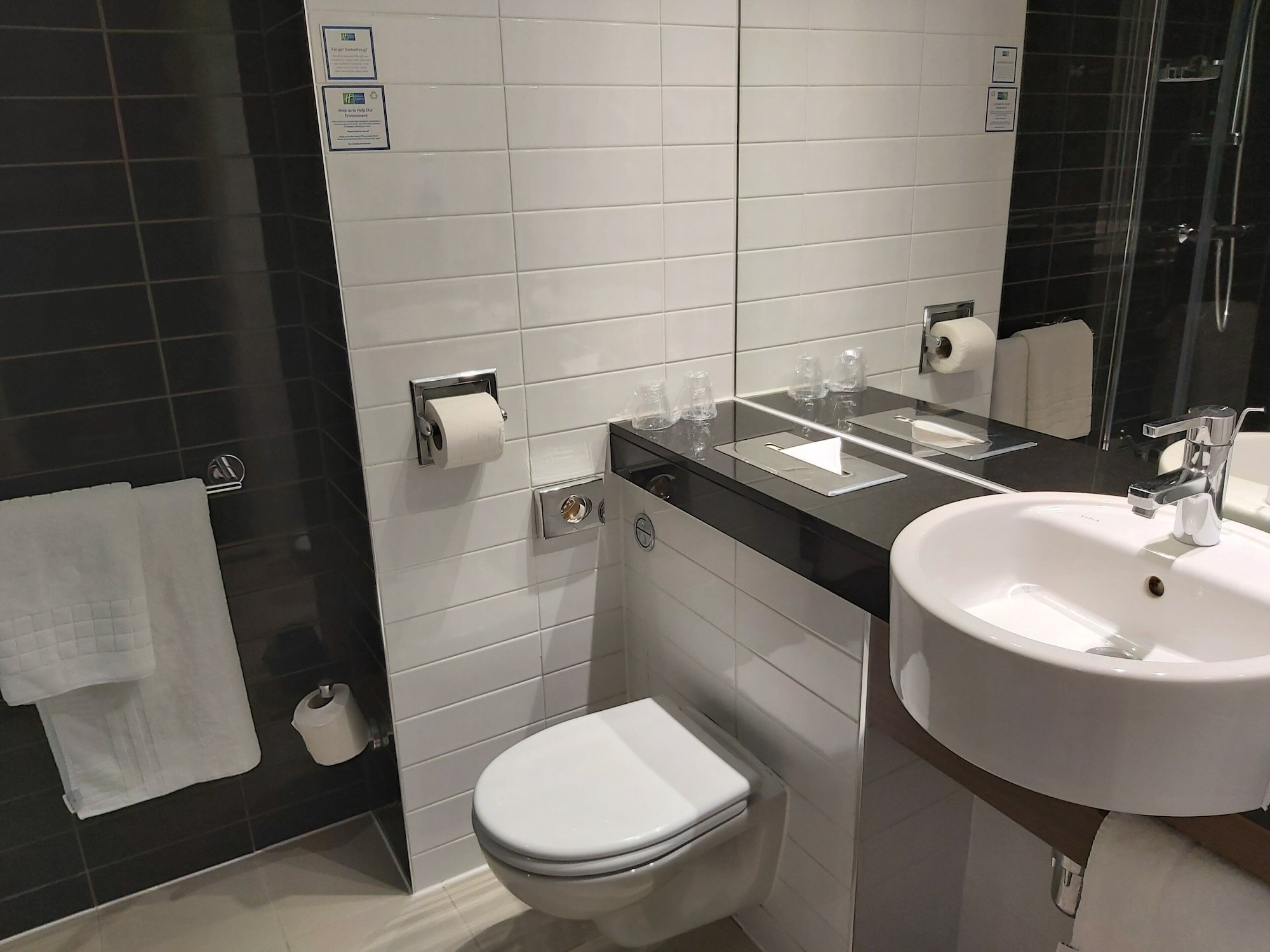 غرفة قياسية بسرير مزدوج مع أريكة، Holiday Inn Express Windsor 7/10