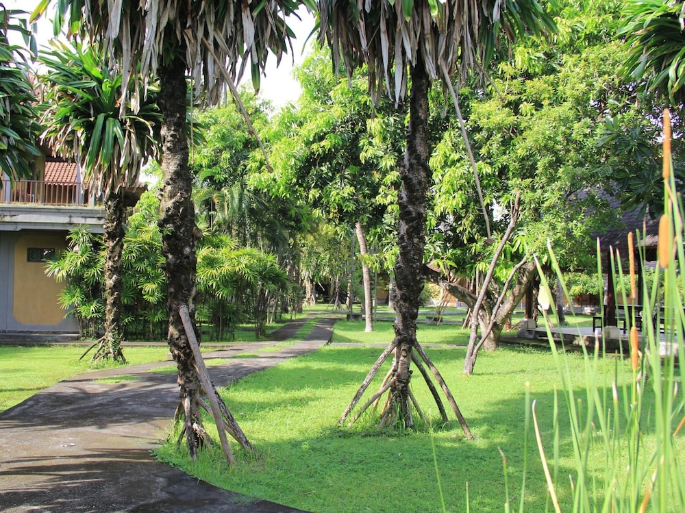 Suji Bungalow 59/66
