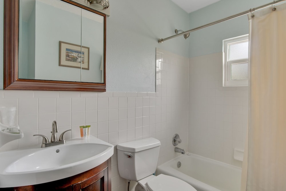 Beach Place Guesthouses 74/74