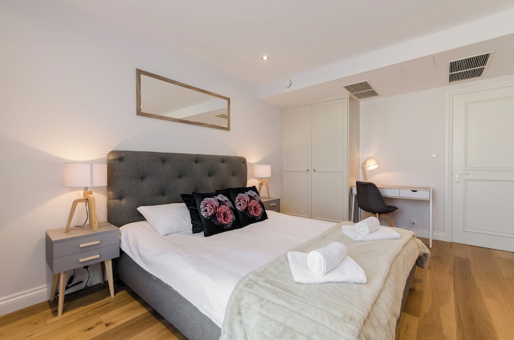 Old Town Premium Apartments 12/50