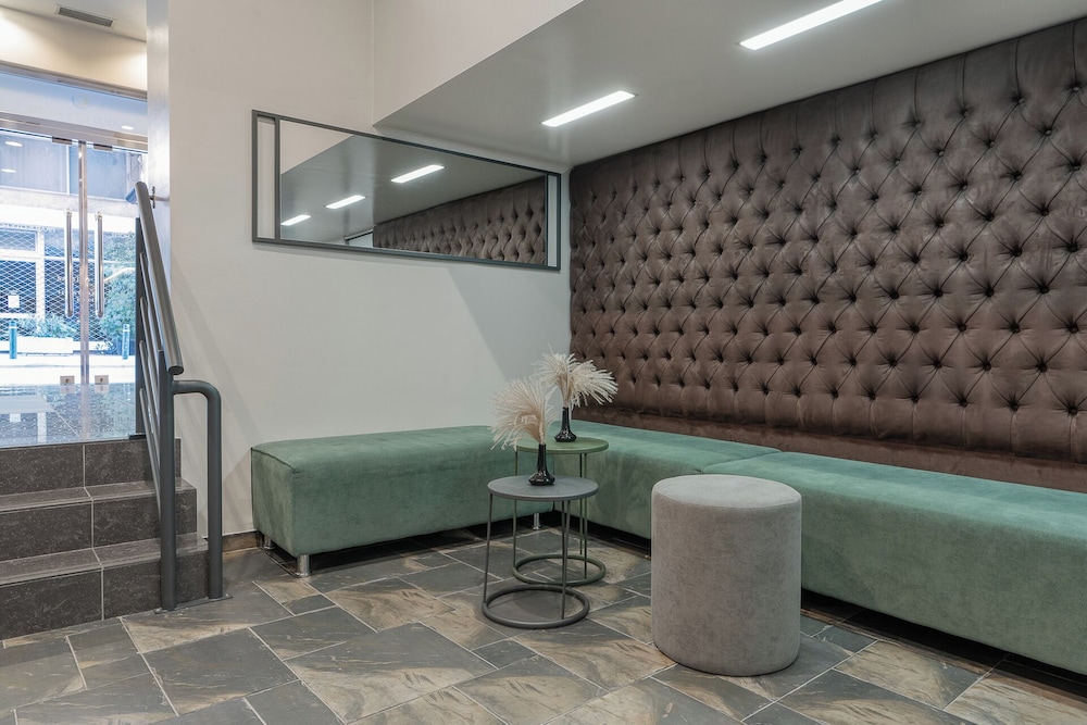 Piraeus City Hotel 62/63
