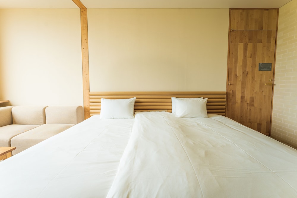 Hollywood, Twin Beds