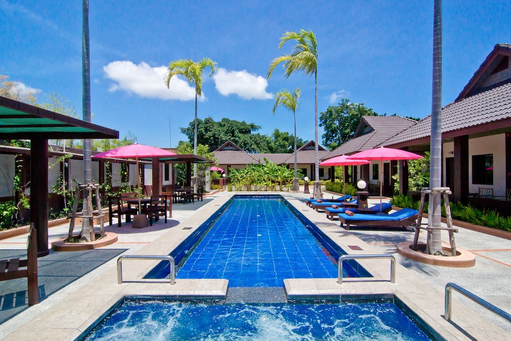 RB Resort Pattaya 8/65