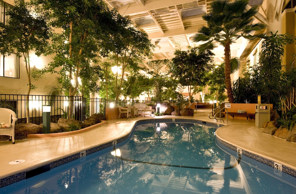 Concord Plaza Hotel in CONCORD - CA