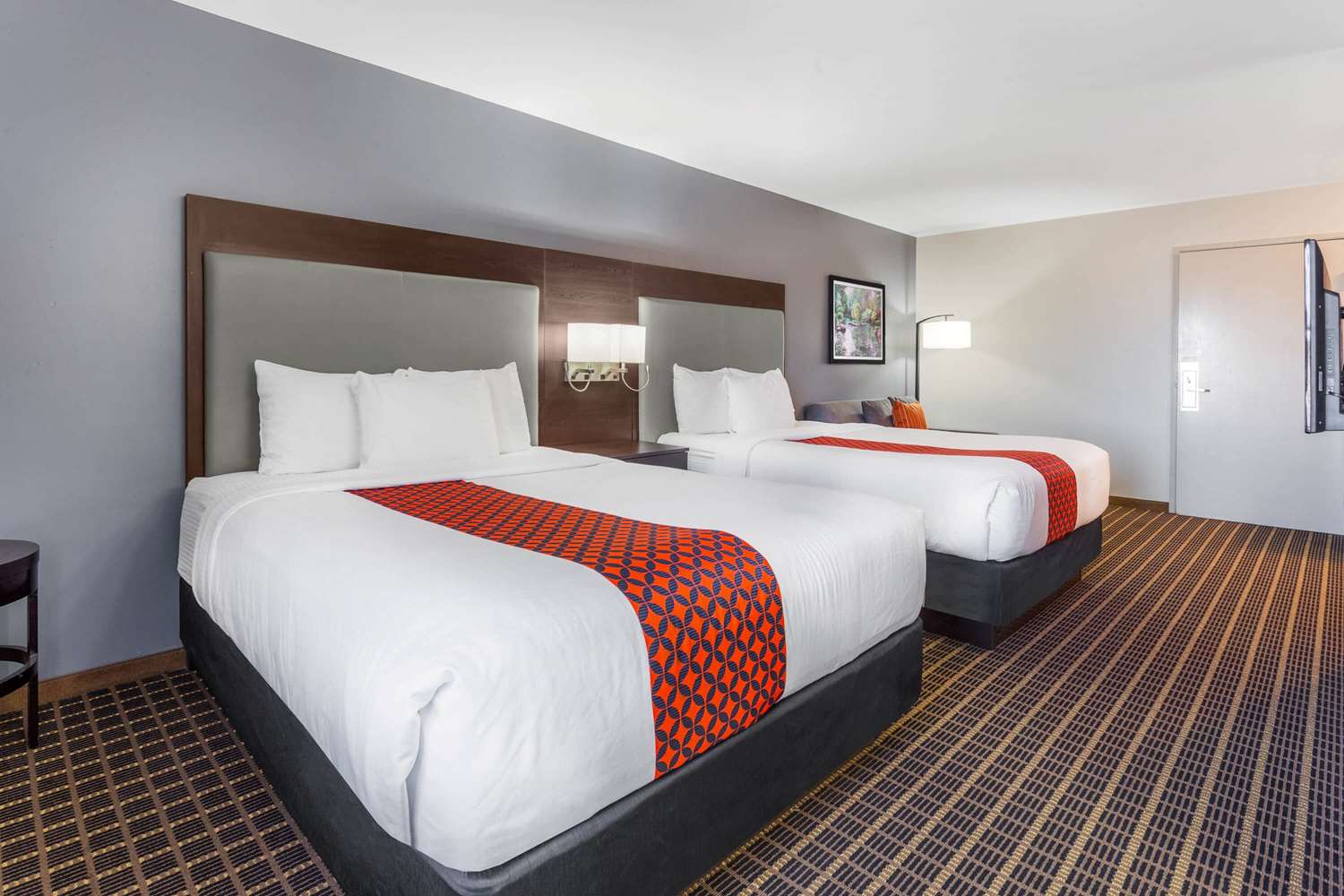 La Quinta Inn Suites Rockford 17/54