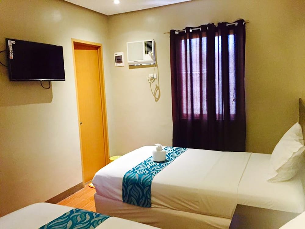 Basic Rooms Hotel 12/21